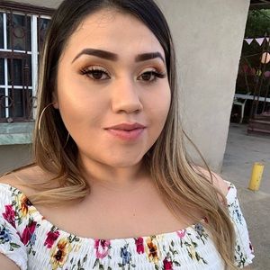 Meet your Posher, Denisse